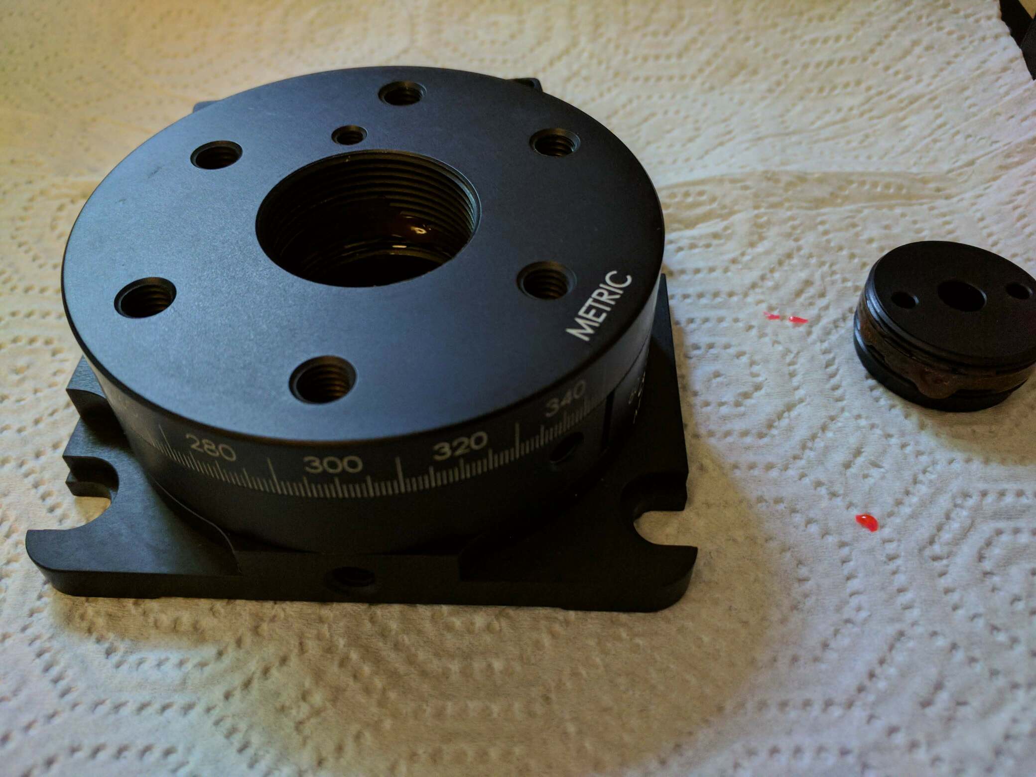 Solid insert threadlock